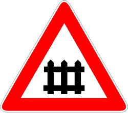 cartello passaggio a livello con barriere